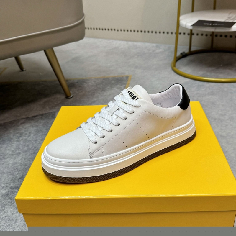 Pra*a casual shoes